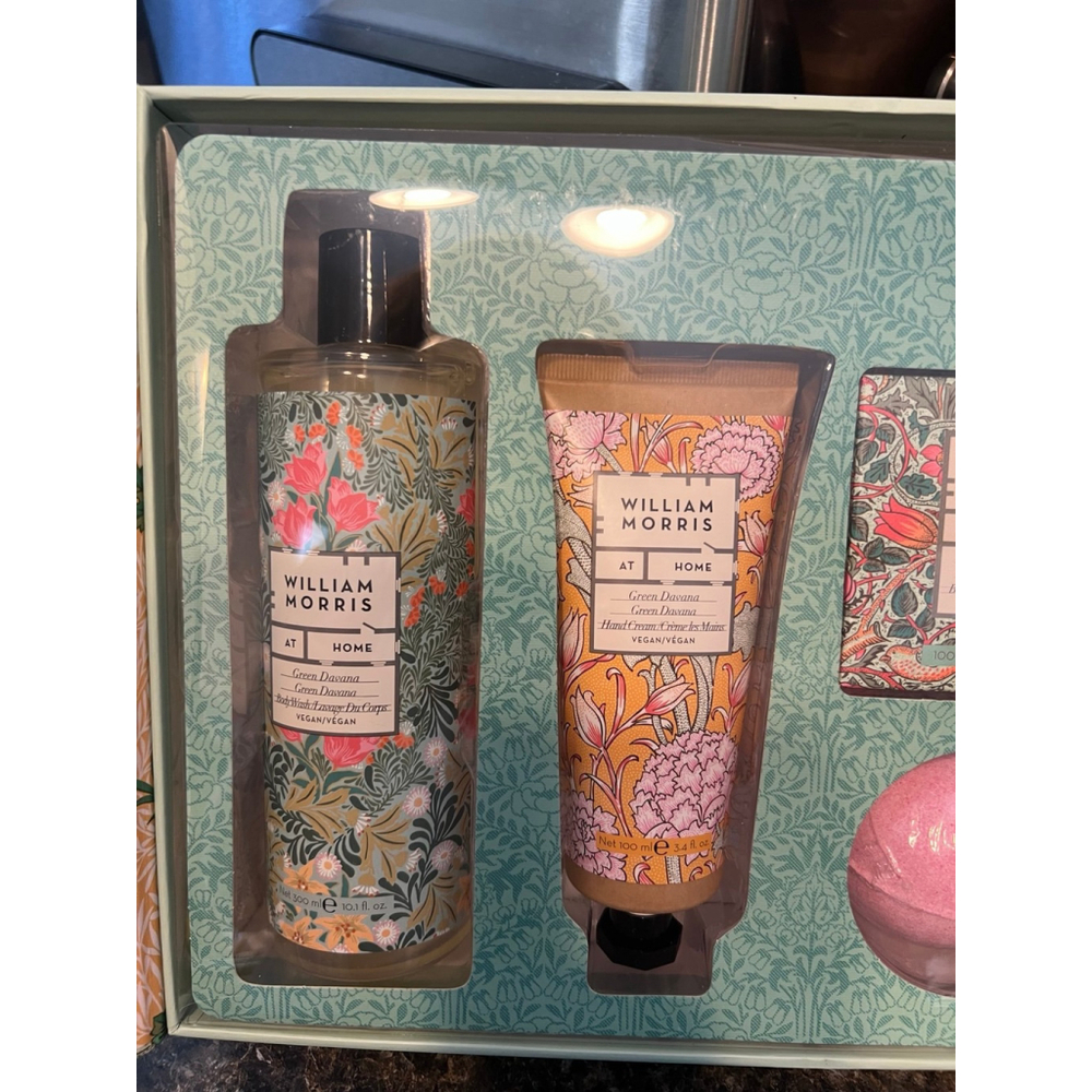 New WILLIAM MORRIS AT HOME Rose Body Care Set - Picture 4 of 5
